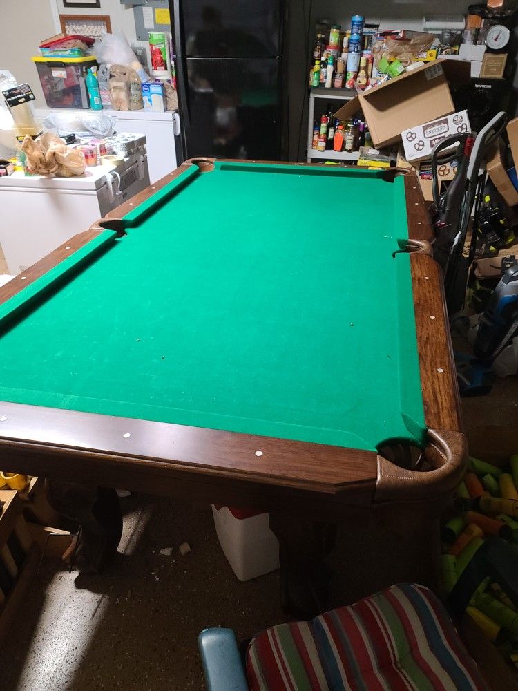 Sportcraft Oak Brook 90” Billiard Table with Cues, Wooden Cue Rack, Triangle and Balls