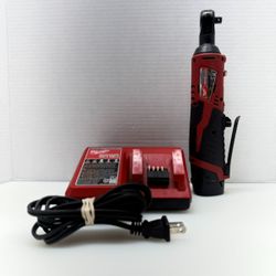 MILWAUKEE 2457-20 M12 12V 3/8" CORDLESS RATCHET W/ BATTERY & CHARGER (CMP131360)