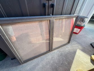 Locking Display Board