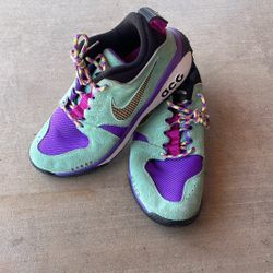 Nike Shoes Size 9.5
