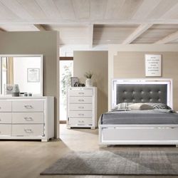 Bedroom Set 5 Pieces Queen Size !!Finance Availay