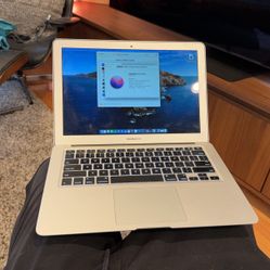 MacBook Air 13 Inch 2015 Model