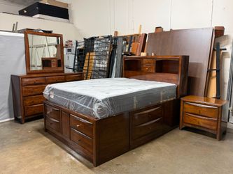 Queen captains bedroom set $650