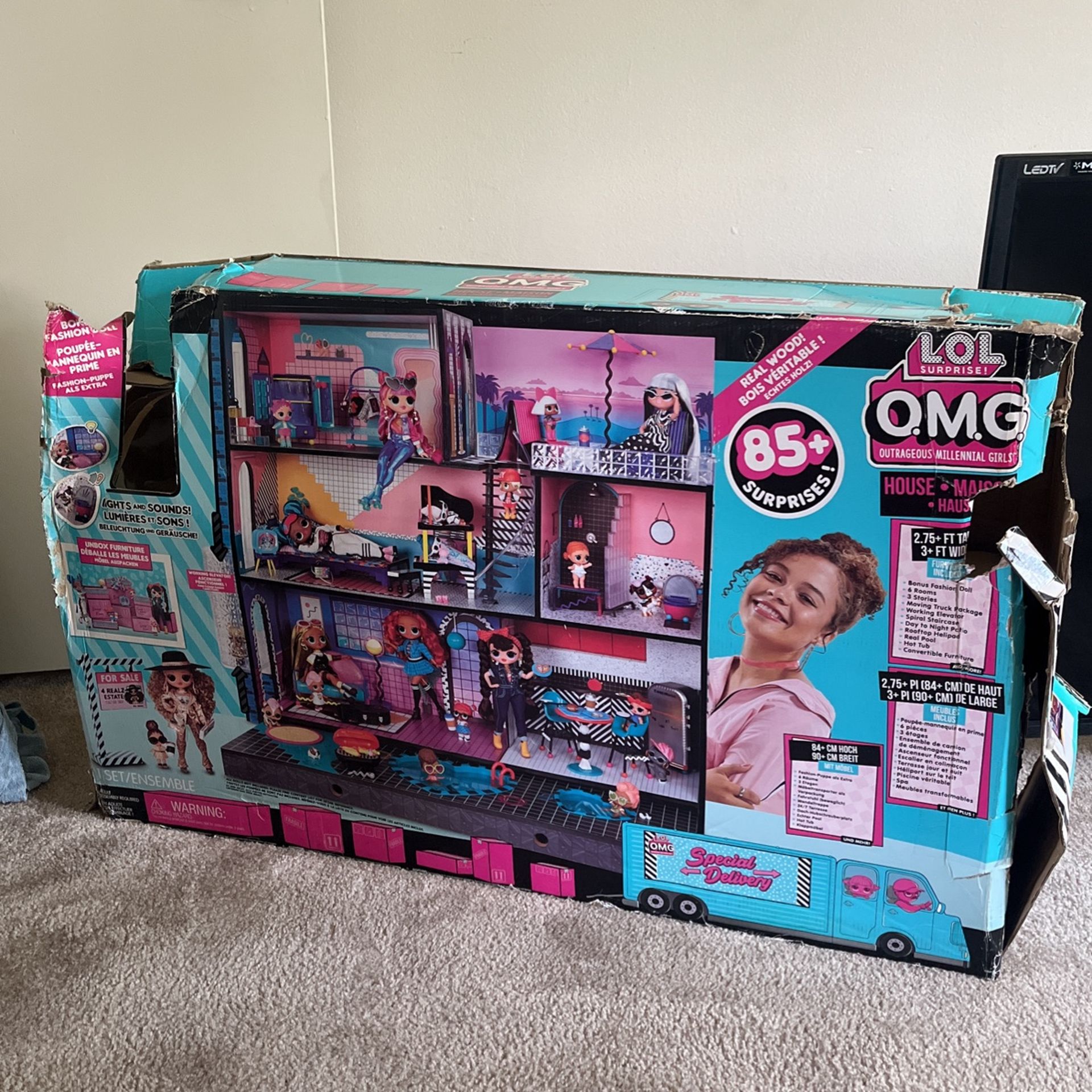 LOL O.M.G Doll House