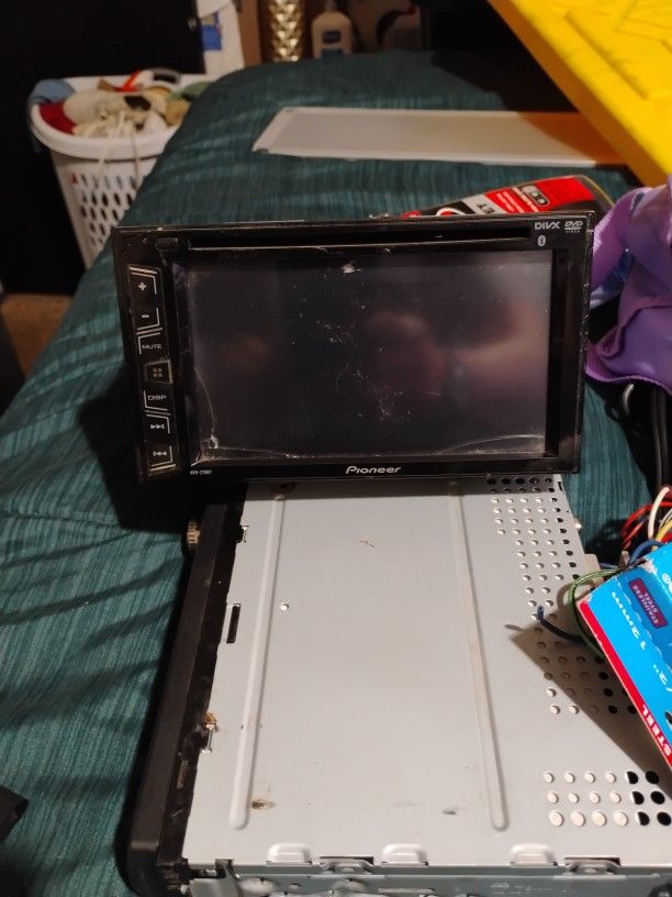 Pioneer Double Din Works Great Just Has A Couple Crack On The Bottom Corner