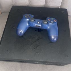 PS4 w/ Controller 