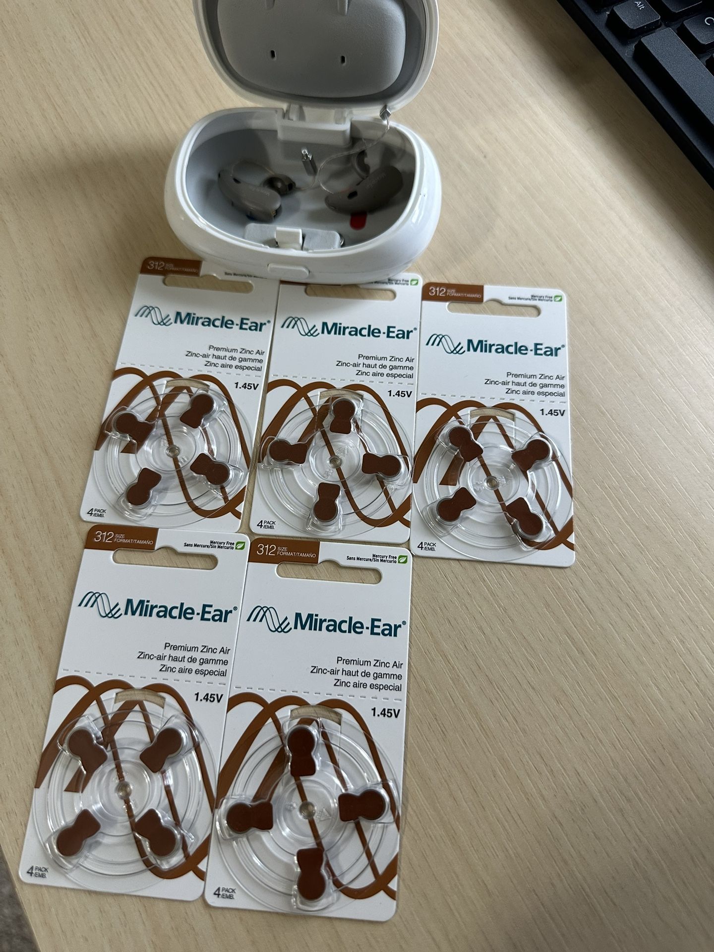 Level 5 Miracle Ear RIC(Receiver In Canal) Hearing Aids with Batteries and Case.