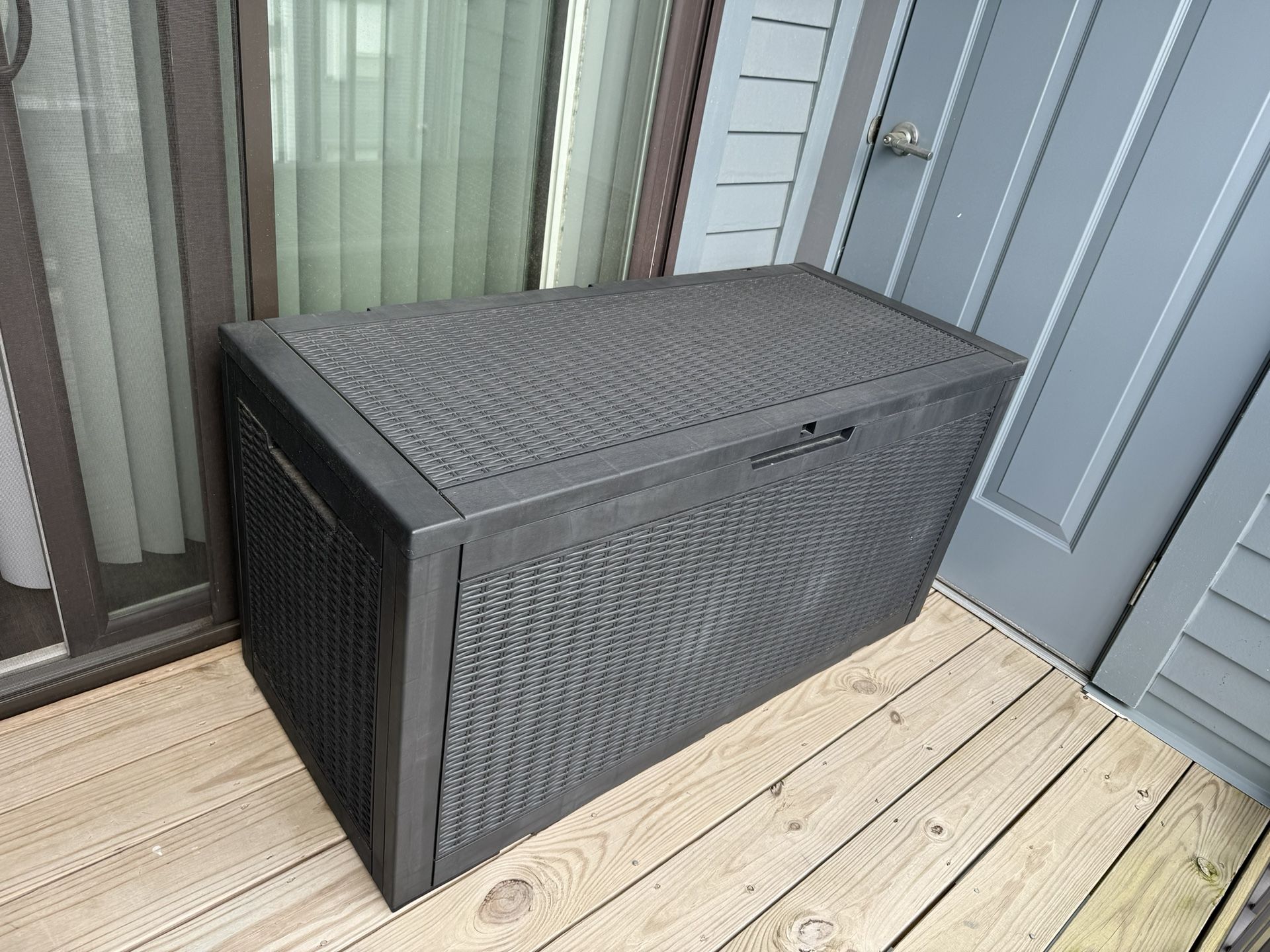 100 Gallon Plastic Storage Container 