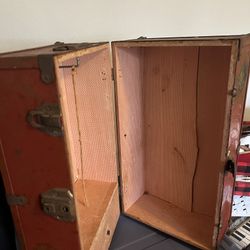 Antique Doll Carrying Case Found In An Old Barn In West Virginia Need Some Tlc
