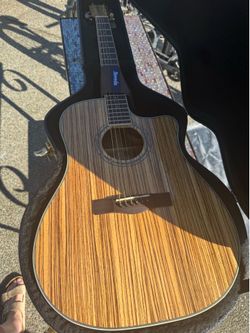 Fender CD-220CE acoustic