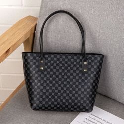 Small new purses $15 each 