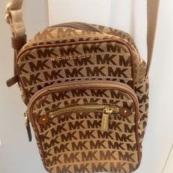 Micheal Kors Purse 