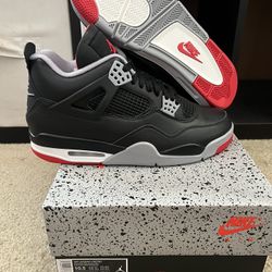 Air Jordan 4 Retro 