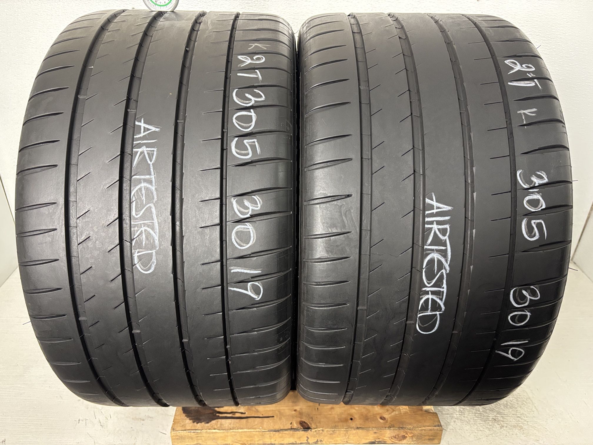 2 Tires 305 30 19 Michelin Pilot Sport 4s Like New No Repairs