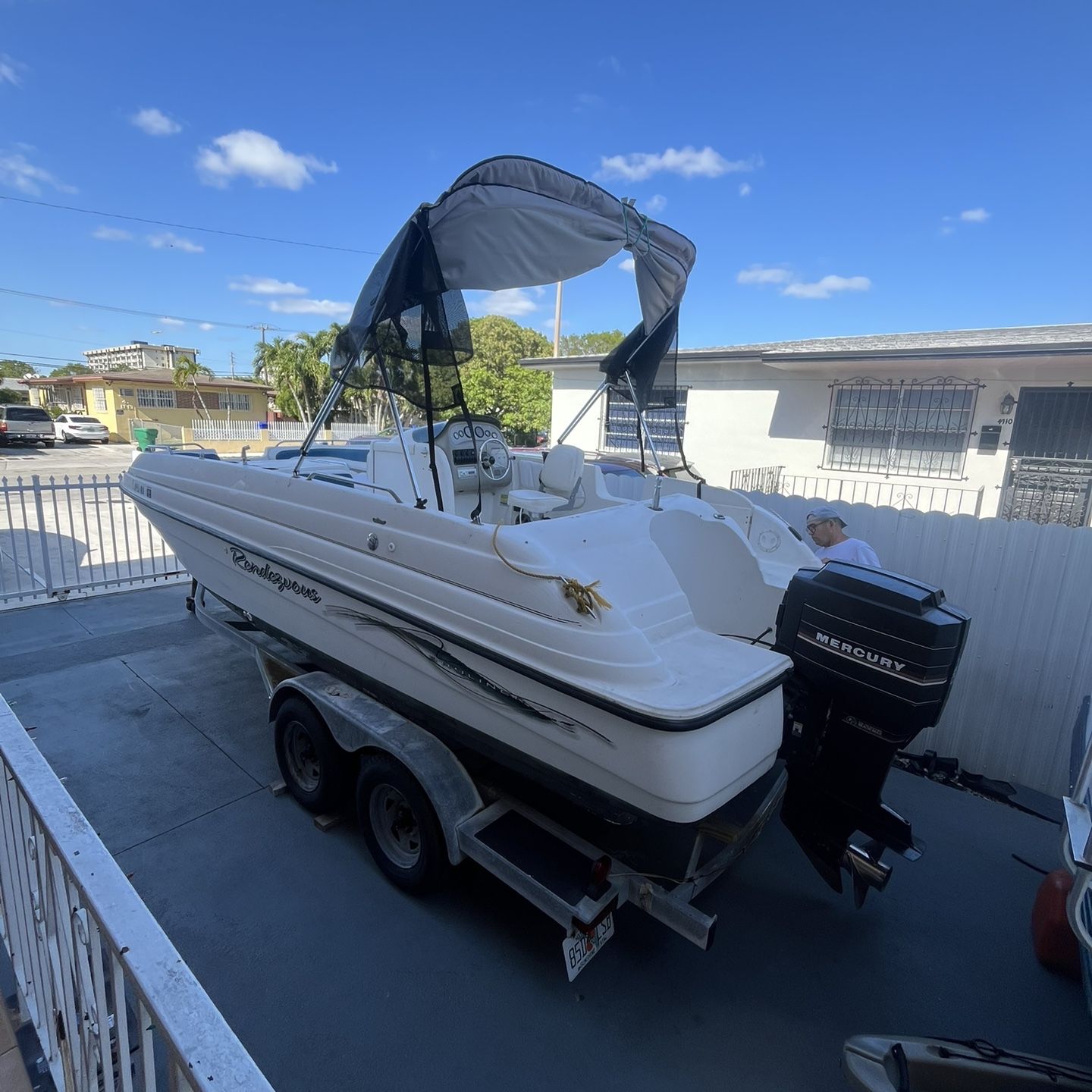 23 Ft Bayliner Boat. Bote 23pies 