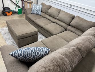 Brown sectional couch
