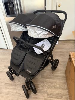 NEW! Jeep Destinations double Stroller