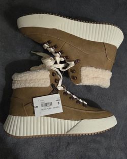 Brand New Roxy Snow Boots Size 8.5