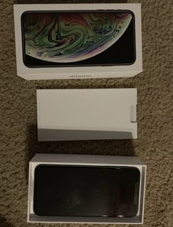 BRAND NEW SEALED IPHONE XS MAX