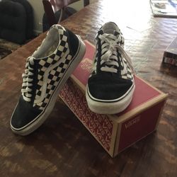 Checkered Van’s Mens Size 10