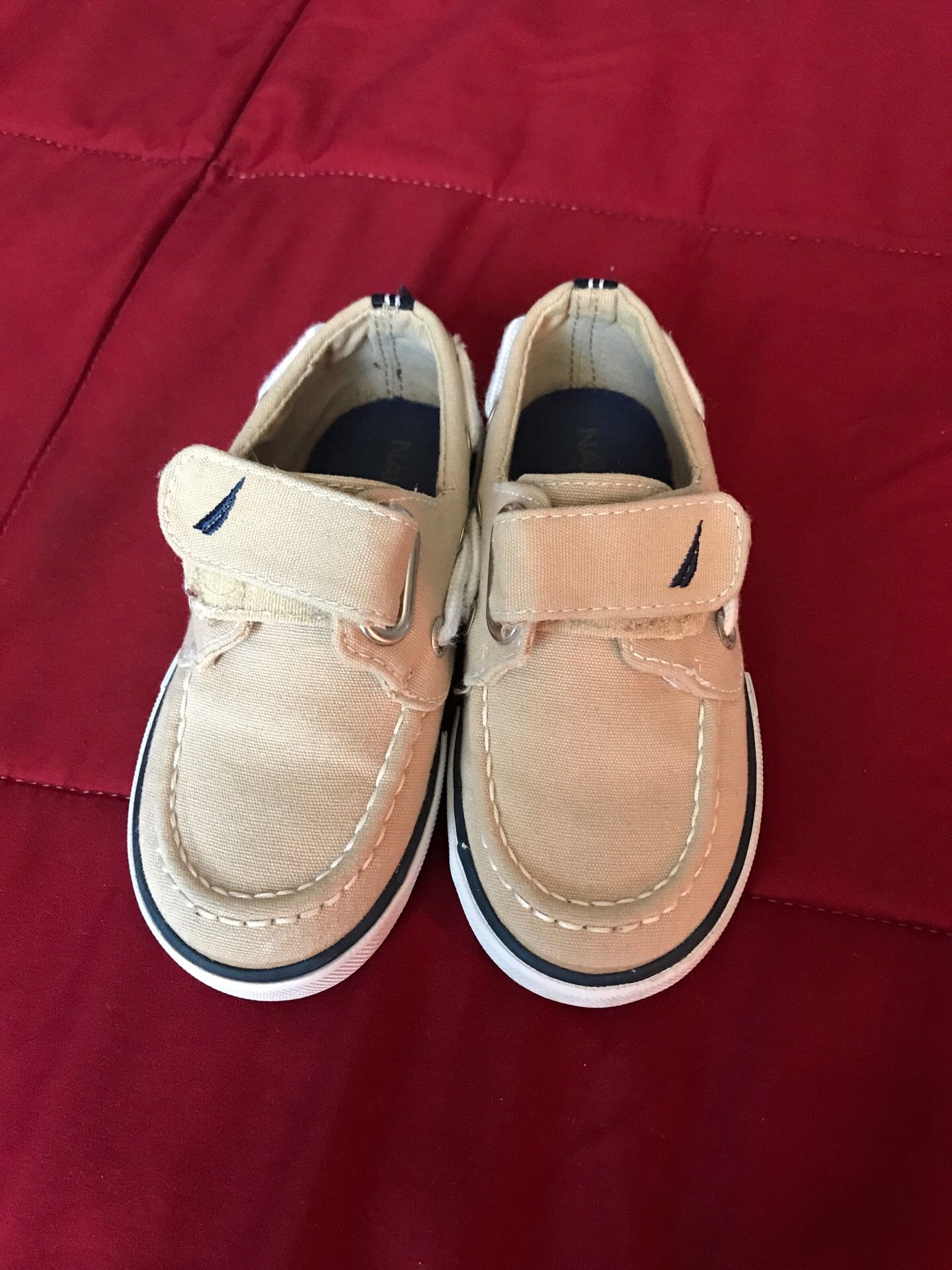Náutica toddler shoes size 7 in perfect condition