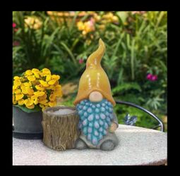 NEW IN BOX 16 in. Gnome with Yellow Hat Ceramic Planter with Drainage Hole, MGO