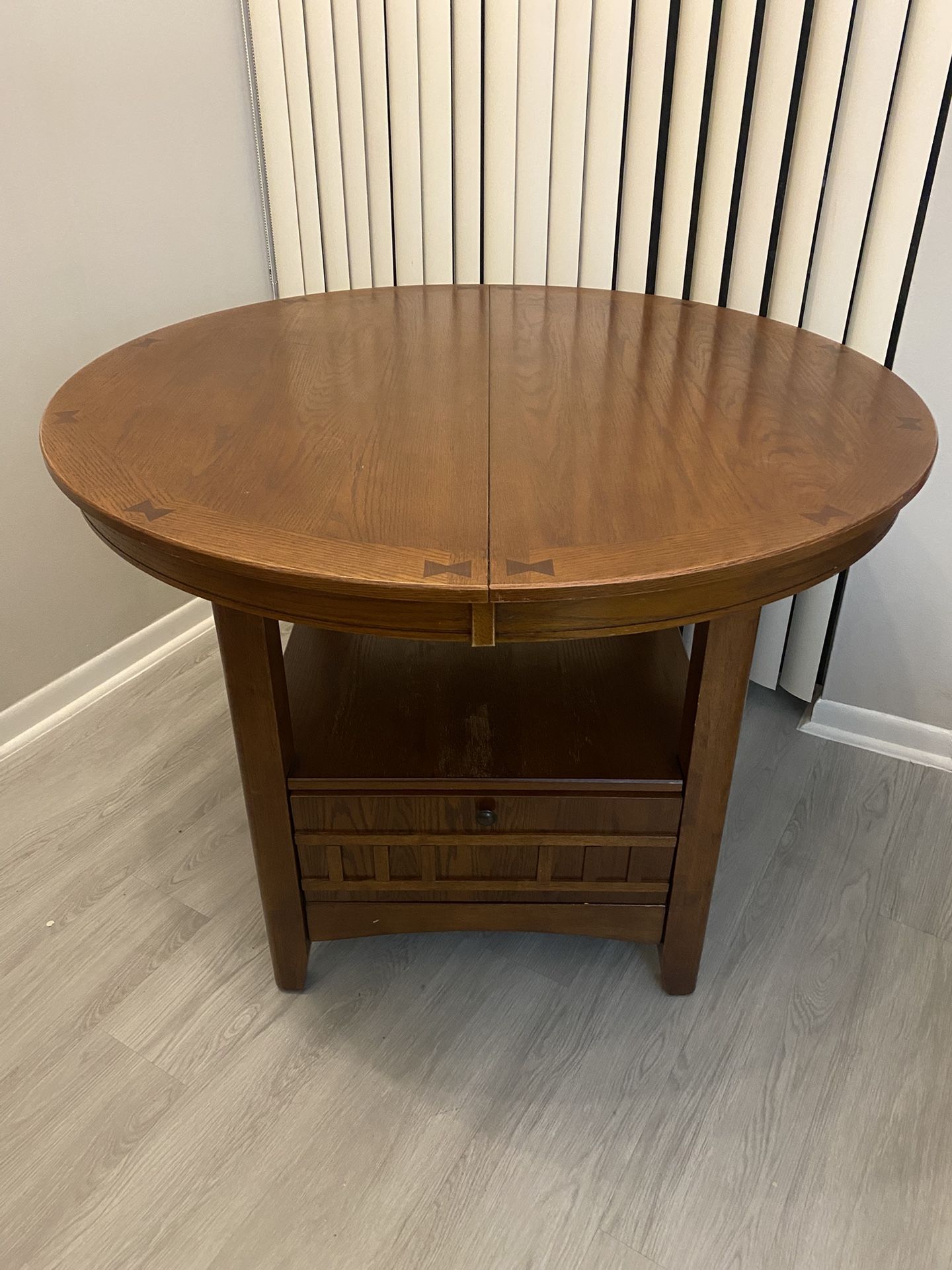 Vintage Solid Wood Dining Table (Extendable) With 4 Chairs: Dining Set