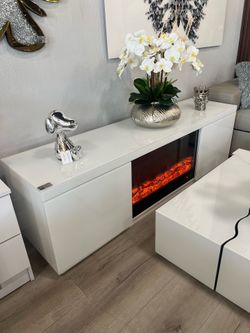 Mesa de televisor 71” pulgadas