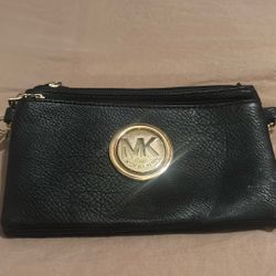 Michael Kors purse like new
