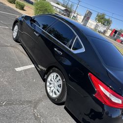 2017 Nissan Altima Sedan 