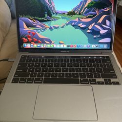 MacBook Pro 13 inch 2020 Touch Bar i7 16gb ram 500gb storage in good condition.