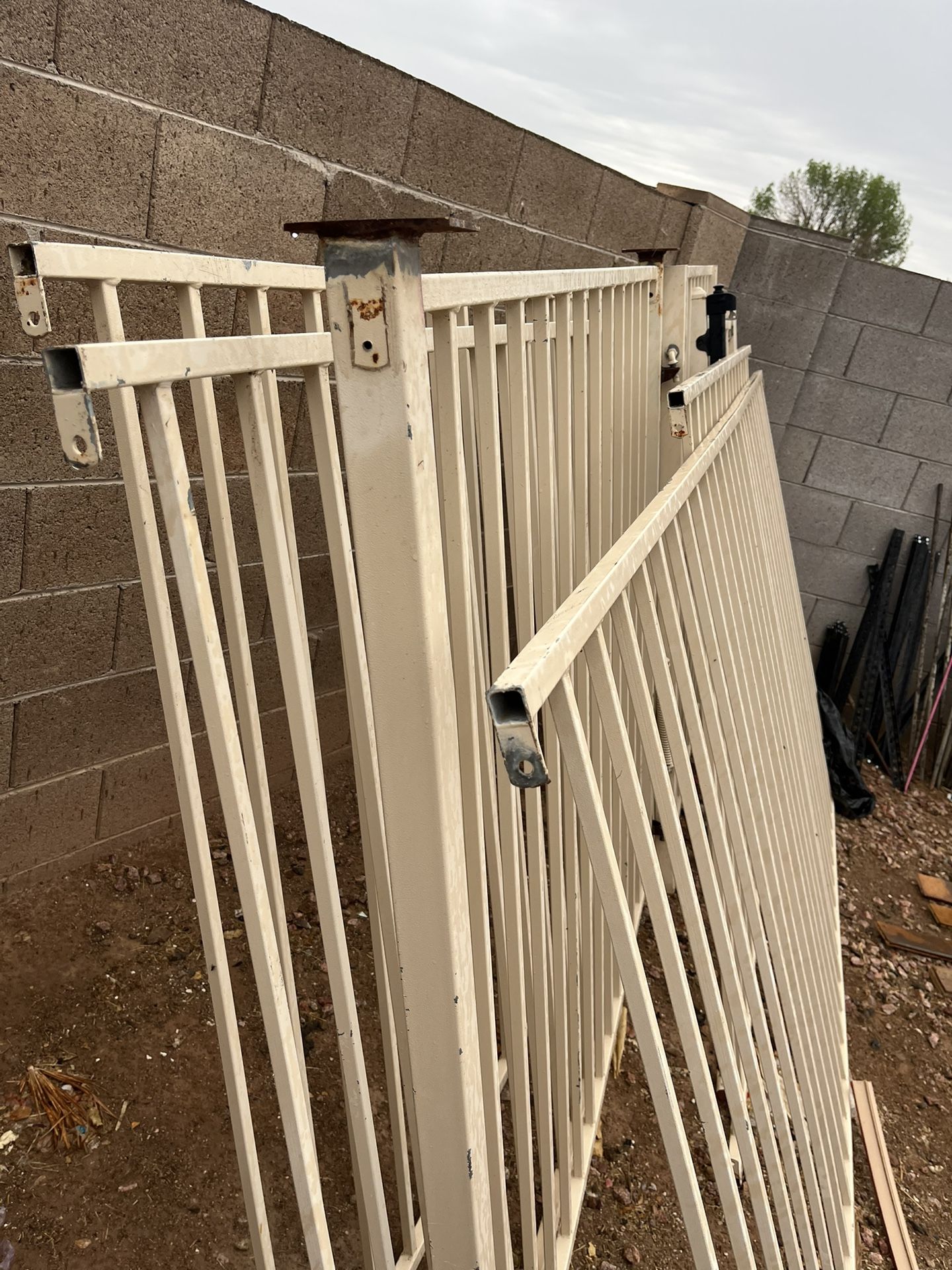 Iron Fence 50ft