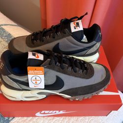 Men’s Nike Air Max Waffle Racer SP Size 9.5