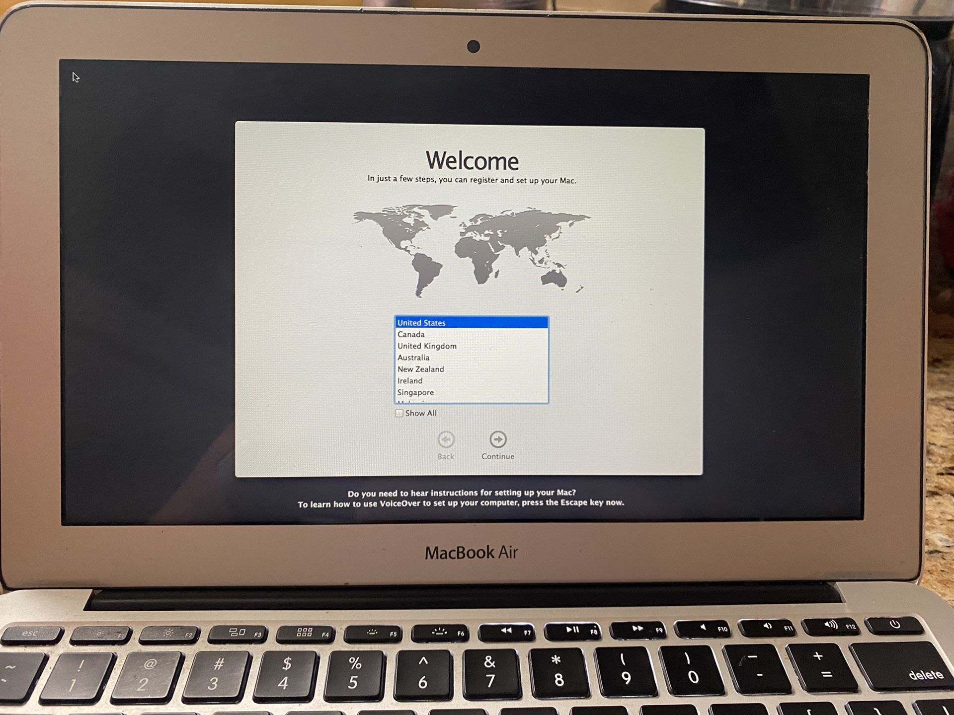 MacBook Air 11 inch model a165 2014