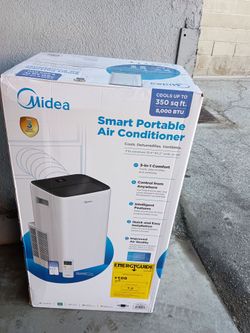Midea Air Conditioner 8,000 btu  350sq ft.
