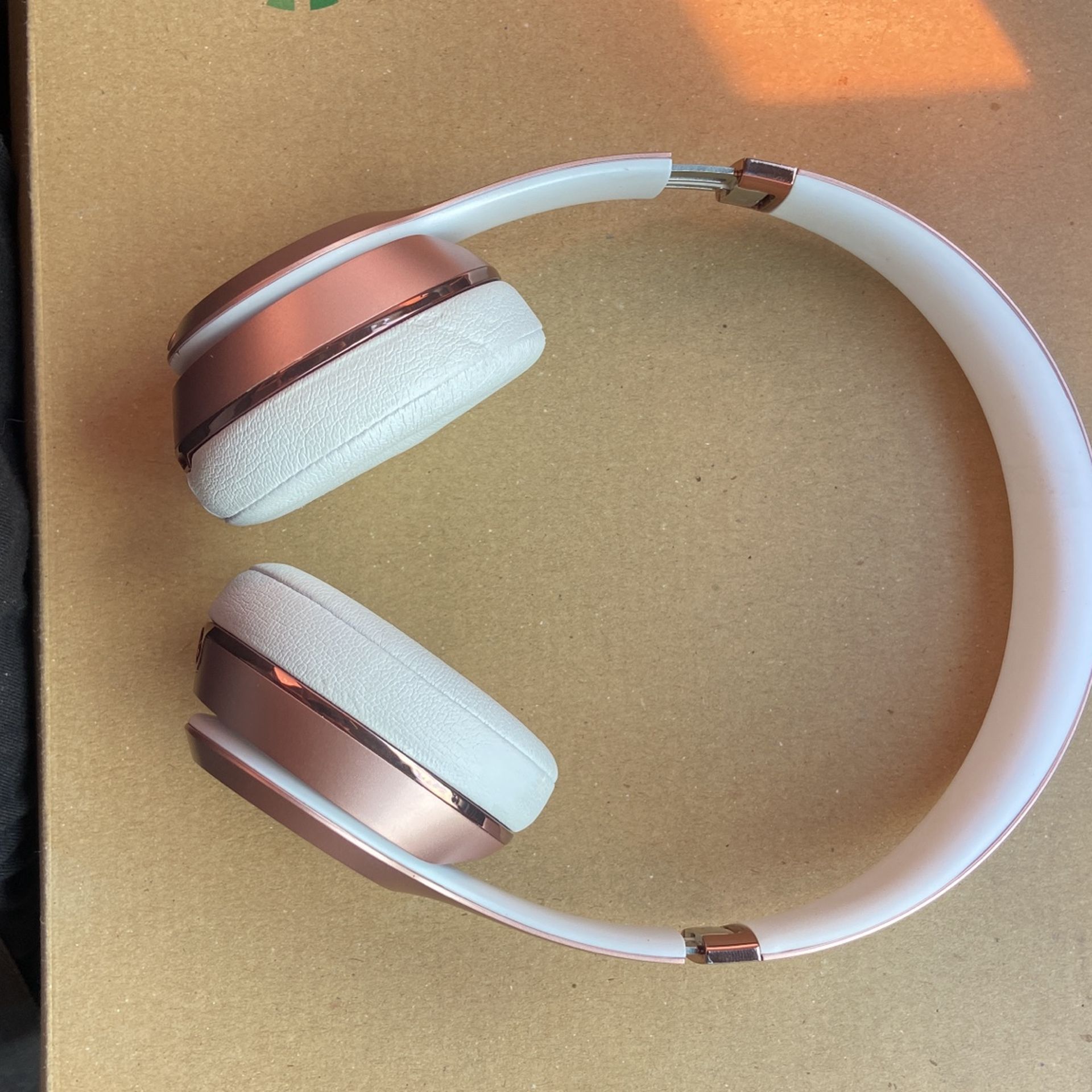 Beats Solo 3 Rose Gold