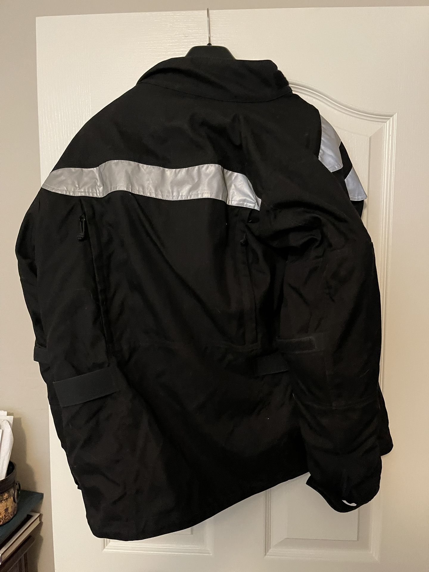 BMW Touring Jacket size S Men’s Women’s M Or L?