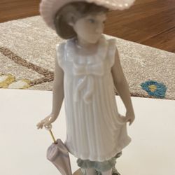 Vintage NAO. By Lladro Sweet Figurine 