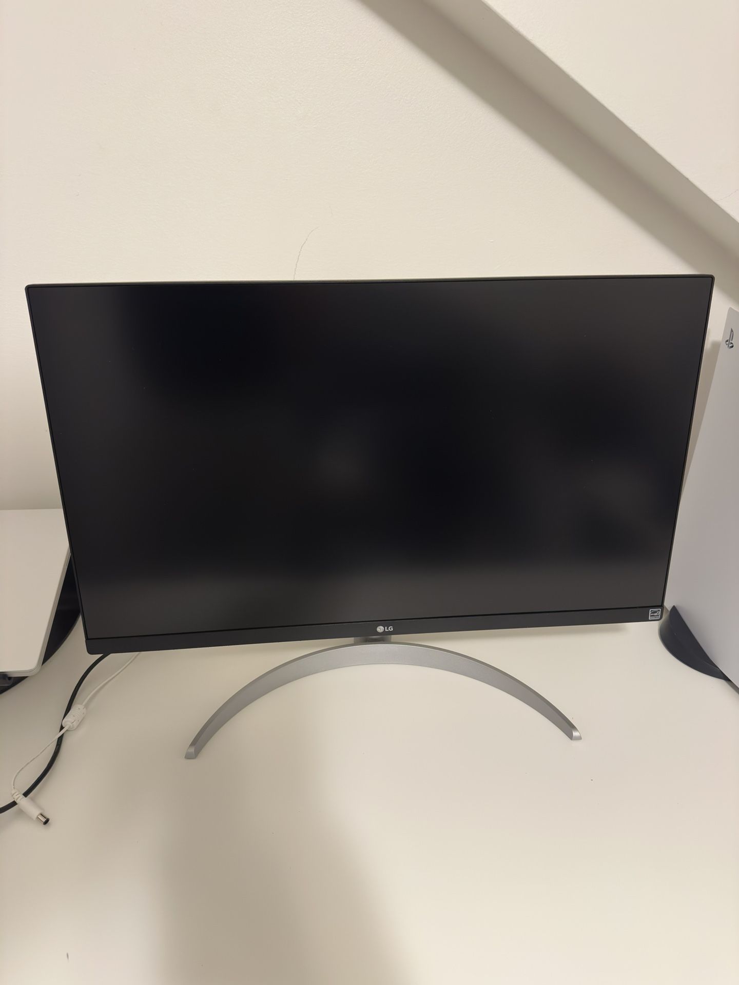 LG Ultrafine 27” 4K 60Hz Monitor
