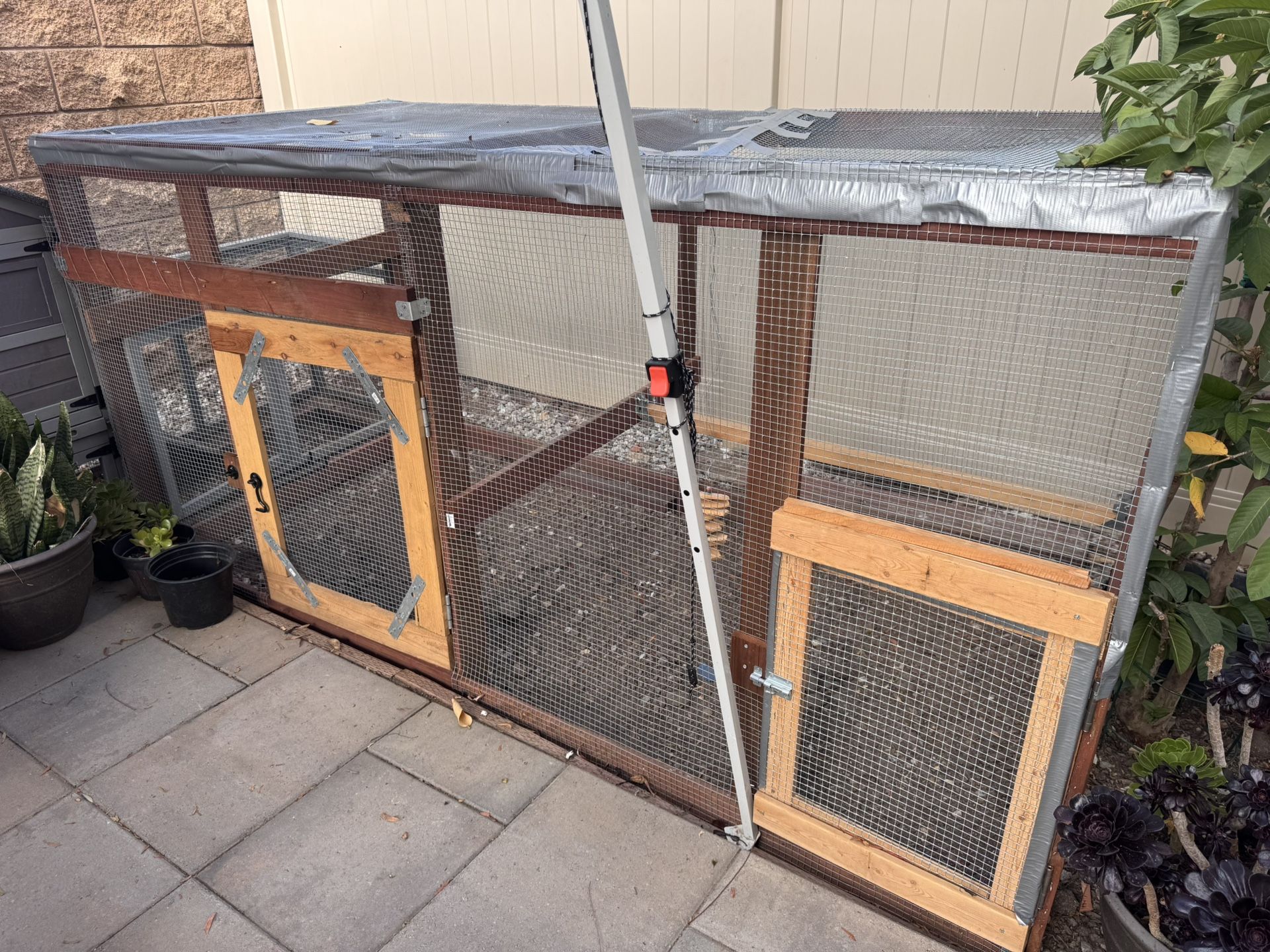Mobile Chicken Coop Weather Friendly