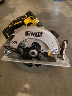 DeWalt Cordless Circular Saw Serrucho