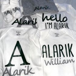 Custom Baby Boxes , Baby Clothes , Onsies, Bibs, Beanies,socks, Baby Shower Gift , Mommy Announcement