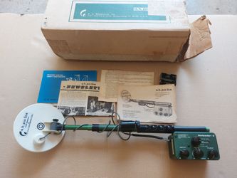 Vintage AH electronics metal detector