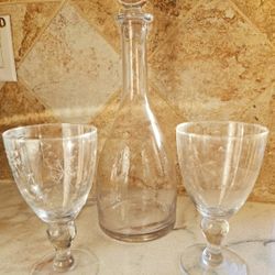 Starburst Vintage Decanter With 2 Glasses 