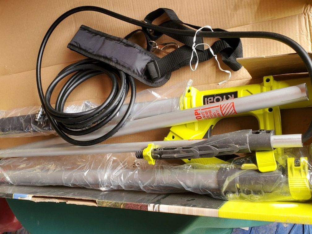 RYOBI TELESCOPING POLE FOR USE WITH PRESSURE WASHERS UP TO 4200 PSI