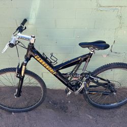Cannondale Super V 1000 Vintage Mountain Bike