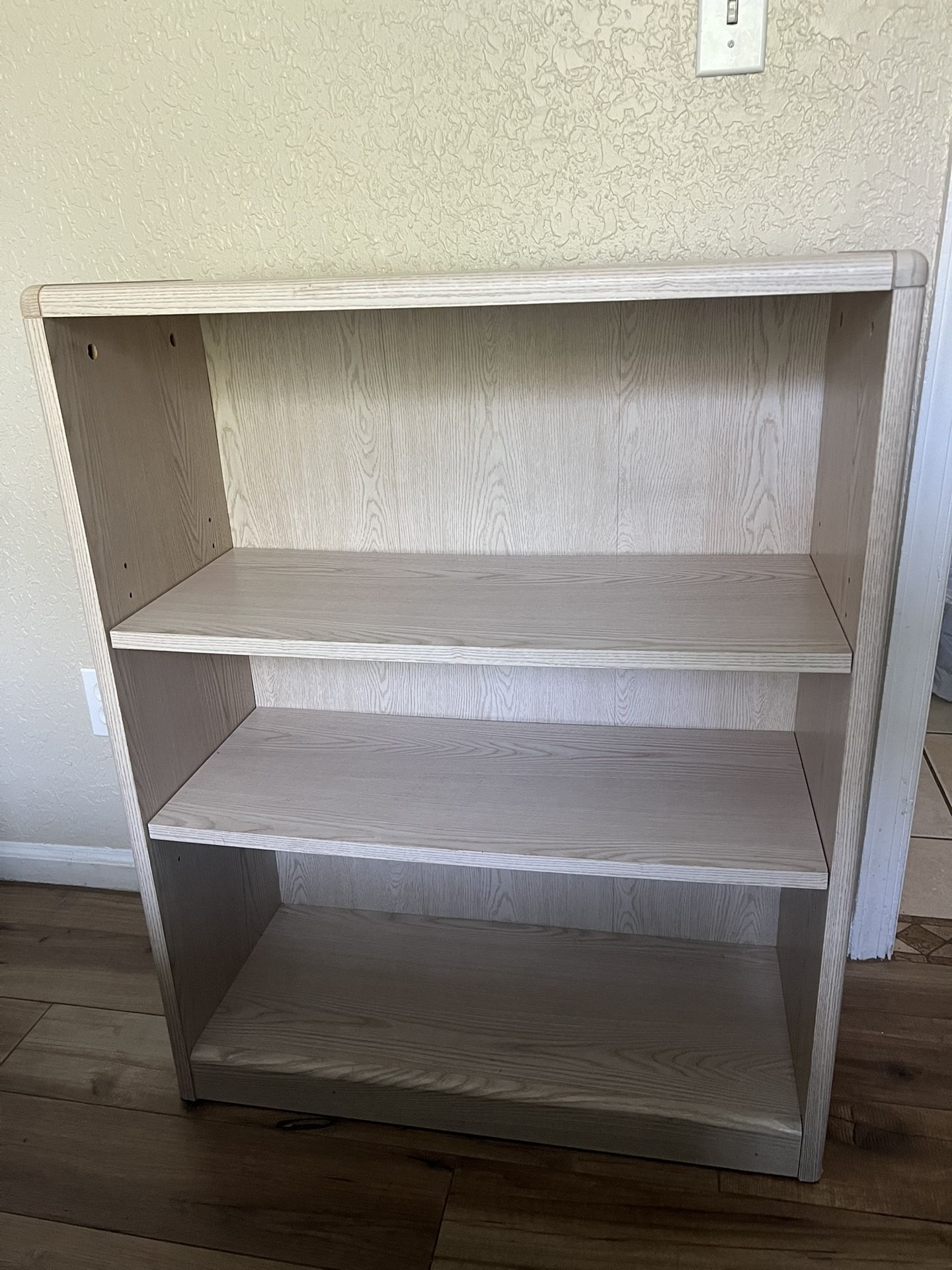 3-shelf bookcase