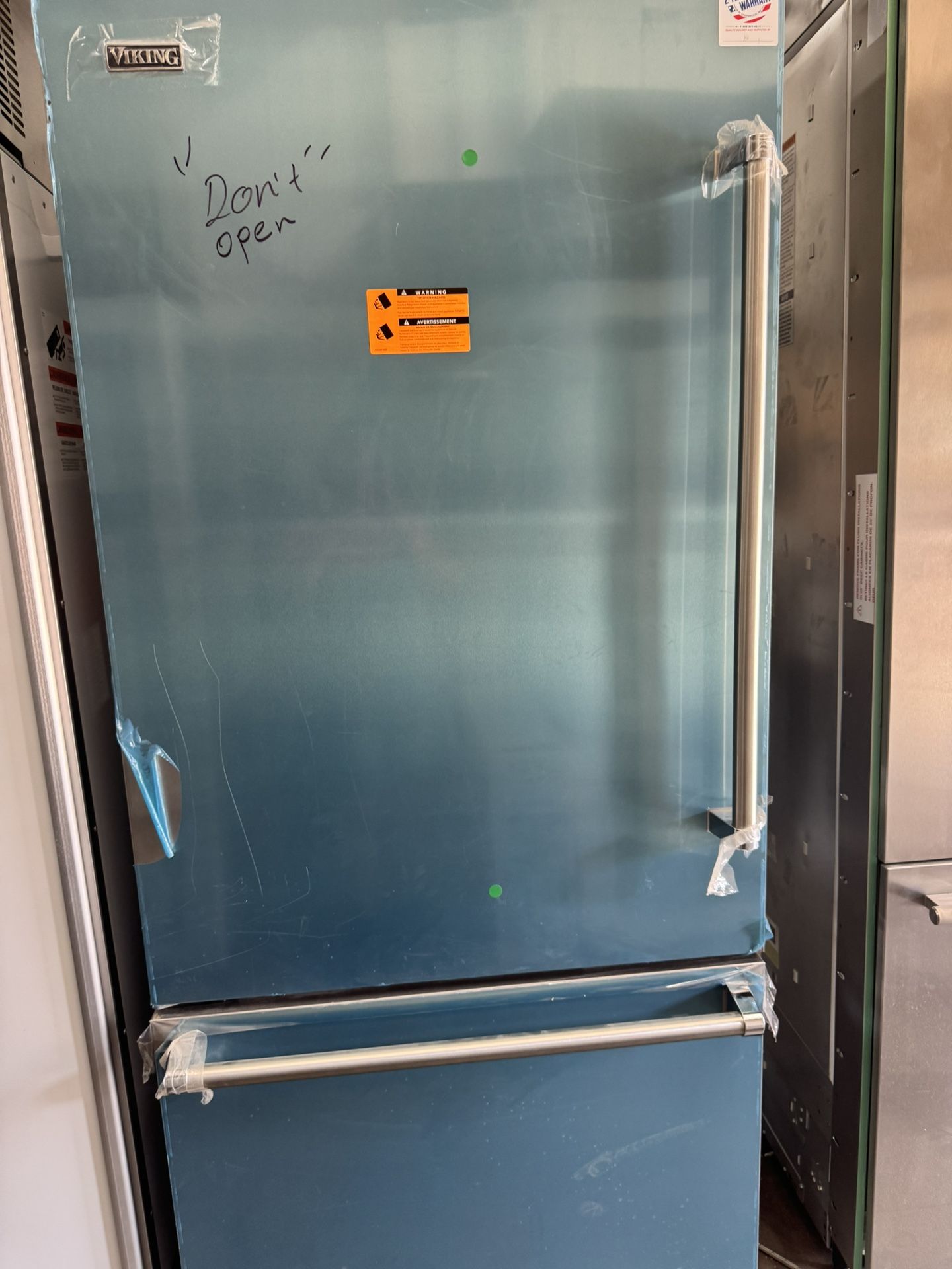 VIKING. BUILT—IN—BOTTOM. FREEZER. REFRIGERATOR. 36”