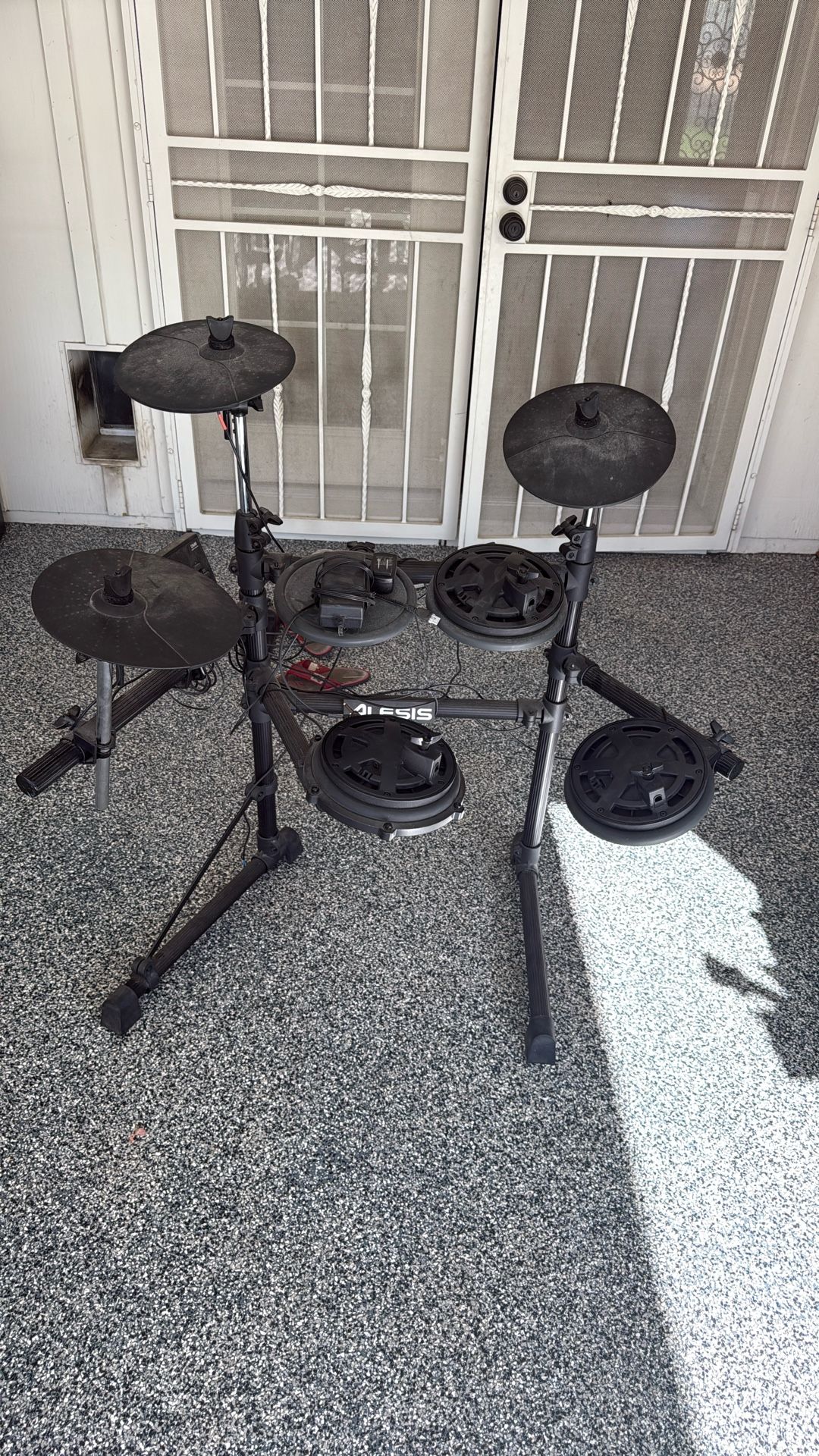 Alesis DM6 Drum Set