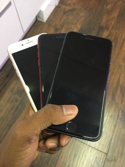 iPhone 8 64GB Factory /GSM Unlocked Excellent Condition With Free Charger